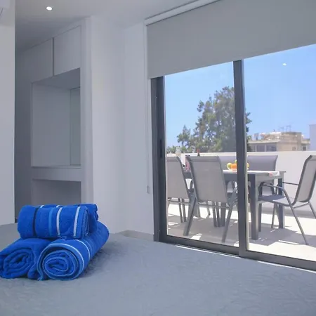 Elegant Penthouse In Centre Lägenhet *