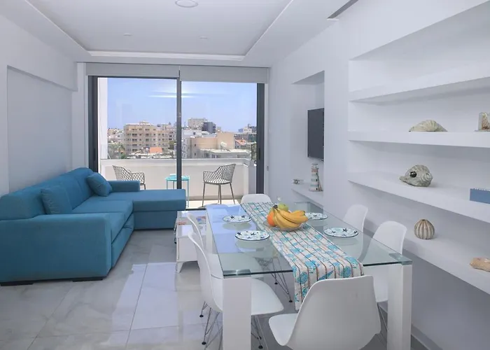 Elegant Penthouse In Centre Lägenhet Larnaca